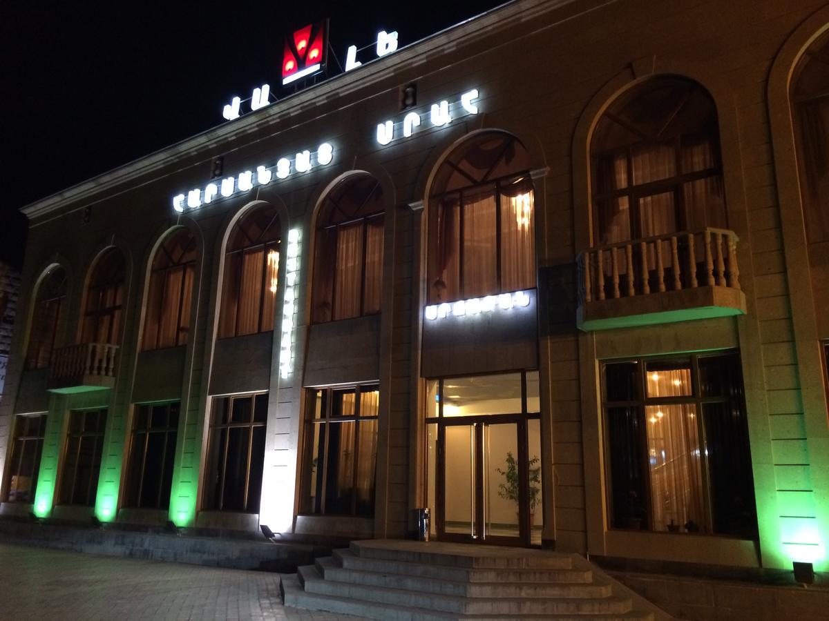 Vale Hotel&Restaurant Complex Guiumri Exterior foto